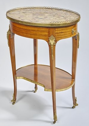 Table volante. Epoque Louis XV, vers 1750