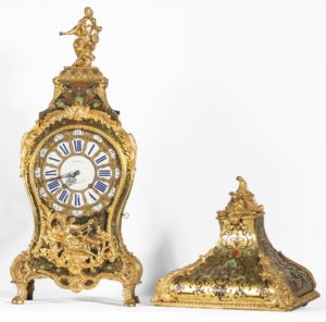 Cartel et sa console en marqueterie Boule aux cinq couleurs. Signés 