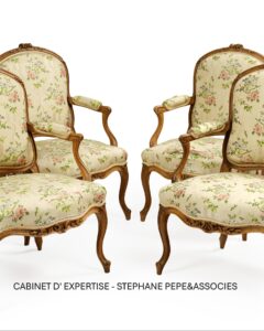 Claude CHEVIGNY. Suite de quatre fauteuils. Epoque Louis XV.
