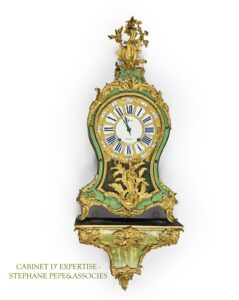 François DUHAMEL( 1723 - 1801). Cartel en corne verte. Epoque Louis XV.