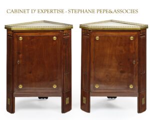 Paire d' Encoignures. Paris. Epoque Louis XVI
