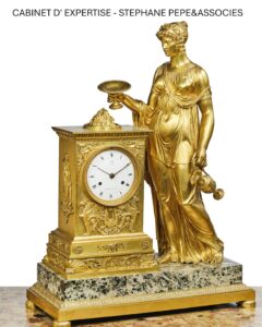 Pierre-Philippe Thomire, attribué à. Pendule en bronze ciselè et dorè. Epoque Empire. 15 600€